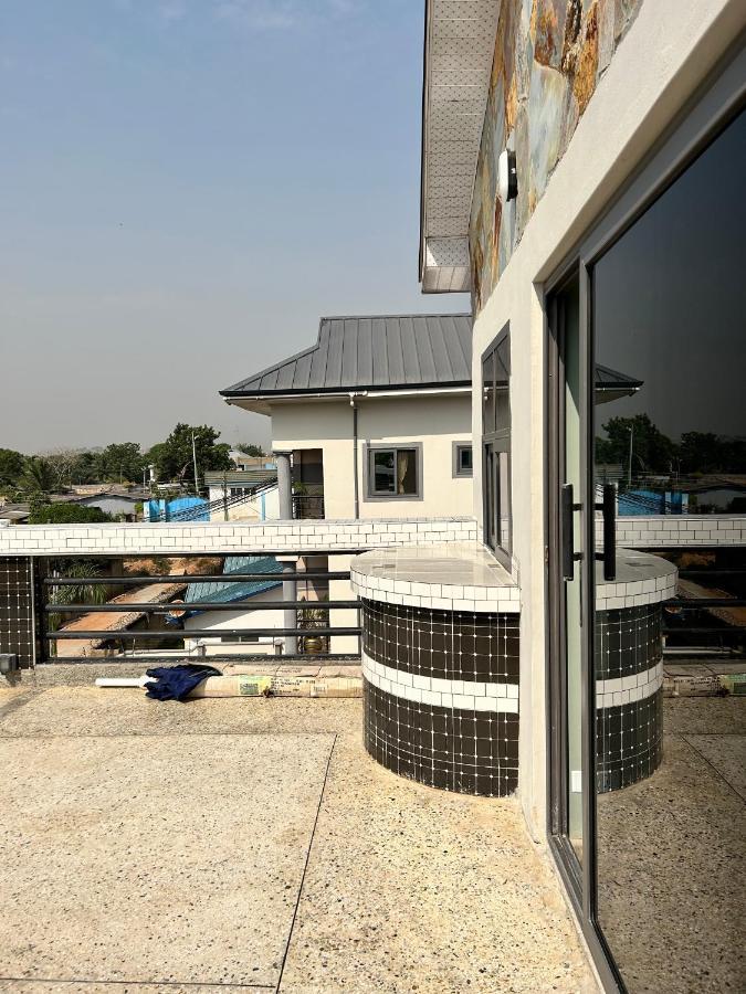Queen'S Hill Lodge Gbawe Exteriör bild